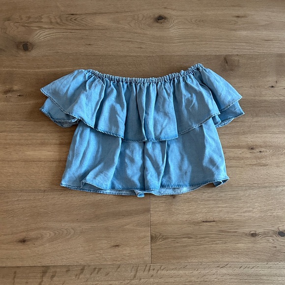 Chambray Off the shoulder top with ruffle - Picture 3 of 4
